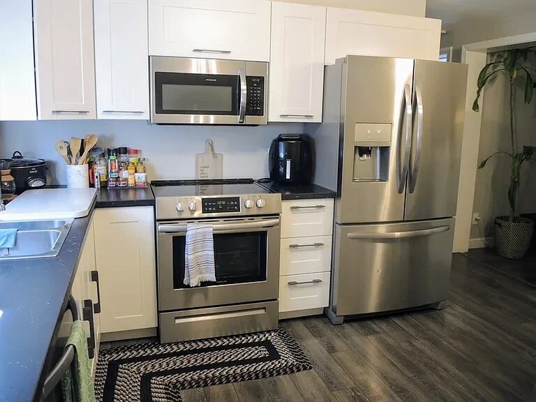 Foto principal - 172 Perry Ave