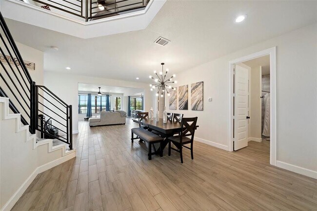 Building Photo - 11303 Twain Dr