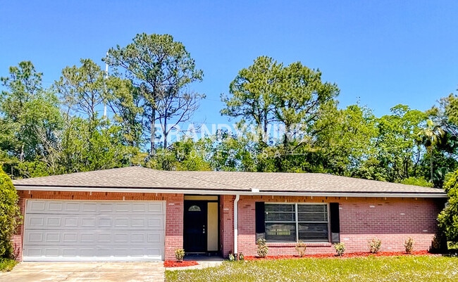 Building Photo - 3639 N Ride Dr