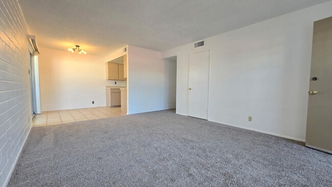 Foto del edificio - 4917 N 73rd St