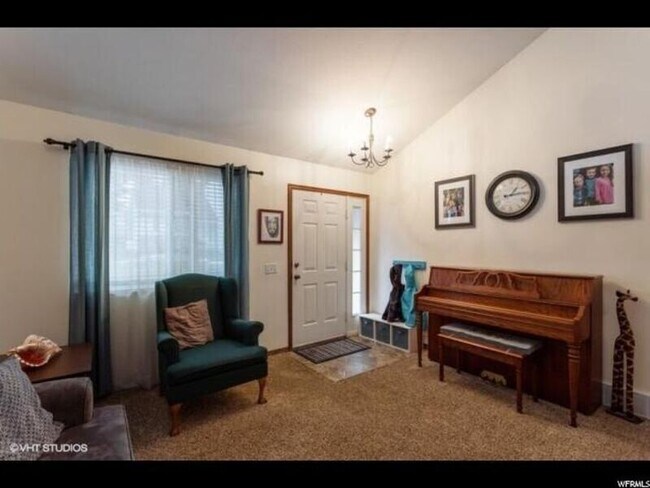 Building Photo - 3102 Applewood Dr