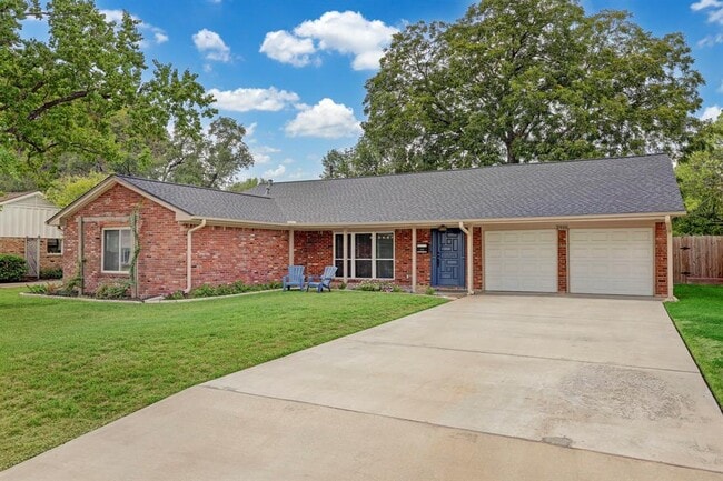 Building Photo - 2910 Freshmeadows Dr