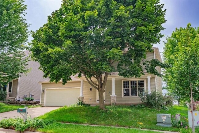 Building Photo - 1406 Dewberry Dr