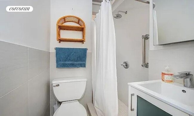 Building Photo - 517 E 77th St