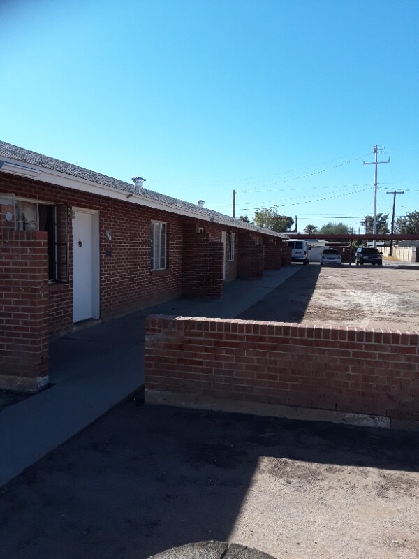 Building Photo - 3848 N 15th Ave