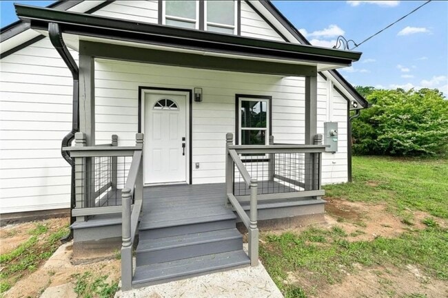 Building Photo - 4878 Youngs Mill Rd