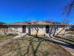 Building Photo - 14834 E Nickell Ave