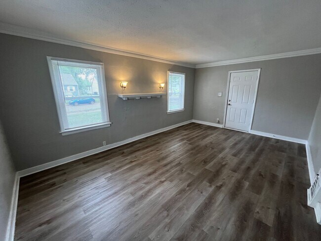 Foto del edificio - 6126 S Benton Ave