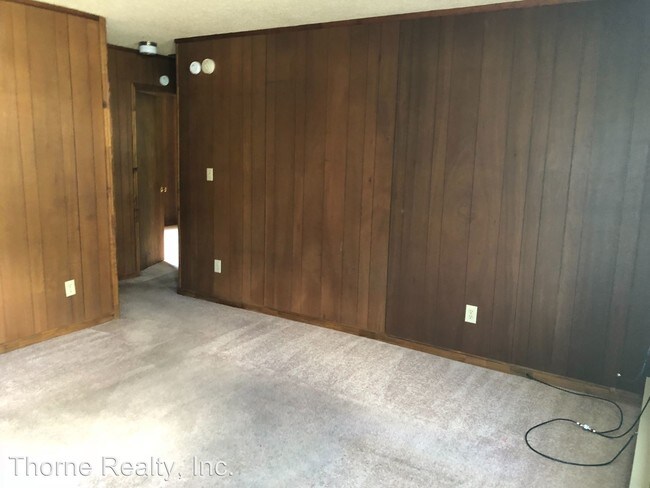 Foto del edificio - 1121 Edmondson Ave