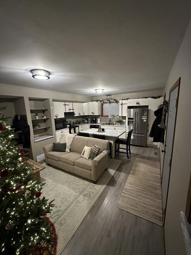 Foto del edificio - 118 N Wisconsin St