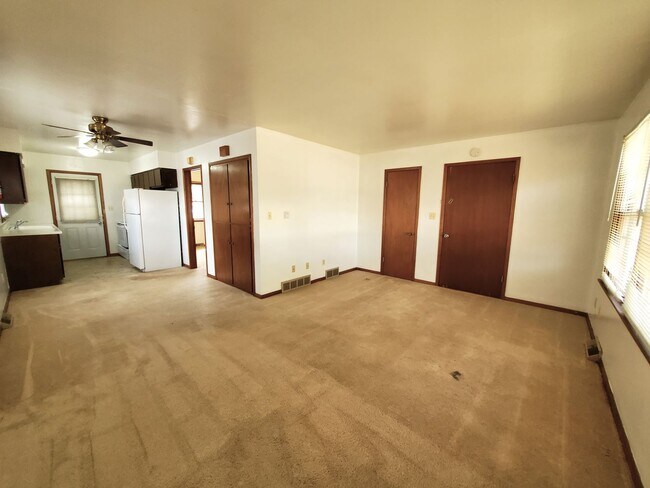 Foto del edificio - 1644-1646 MITCHELL AVE APTS