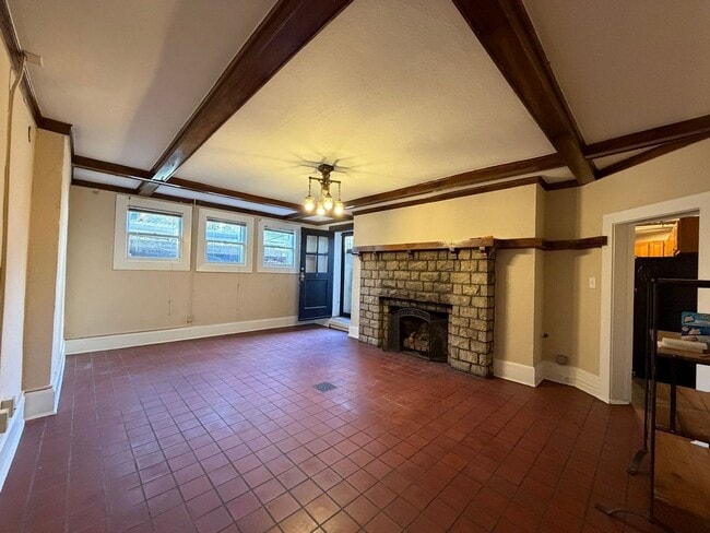 Building Photo - 1 BR Apt in Old SW; Utilities & Wi-Fi included!