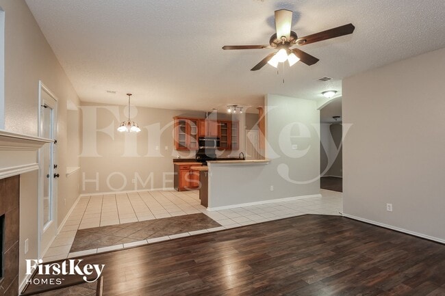 Building Photo - 513 Branch Ln