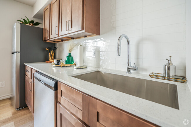 1BR, 1BA - 570 SF - Remodeled - Kitchen - Monterrey Apartments