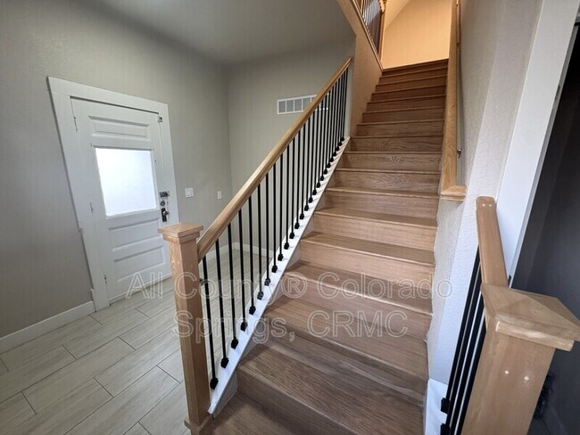 Foto del edificio - 330 E Cache La Poudre St