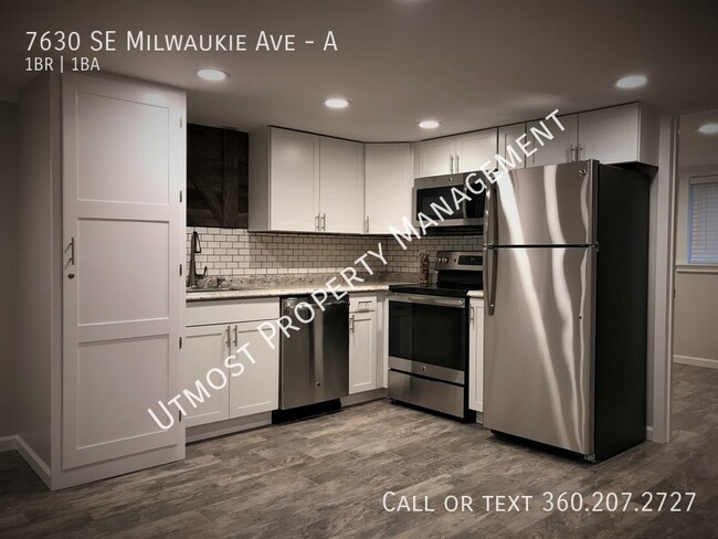 Building Photo - Cute 1bd Apartment in Heart of Sellwood Ne...