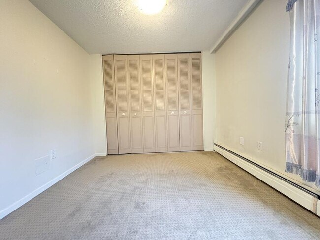 Photo du bâtiment - 1 bedroom in Vancouver BC V6R 2J4