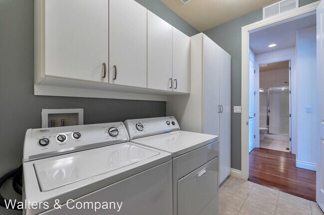 Building Photo - 3 br, 3 bath House - 9258 Grafton Drive