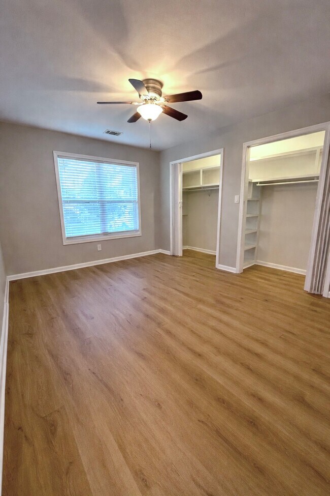 Foto del edificio - 117 Jennifer Ln SW