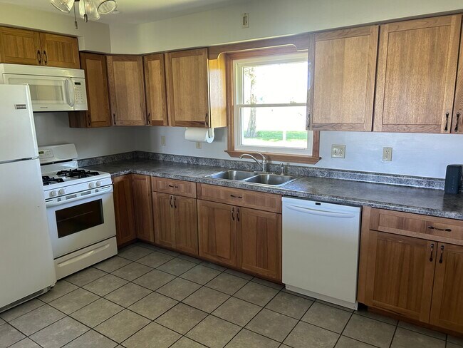 Foto del edificio - 23700 Widows Rd