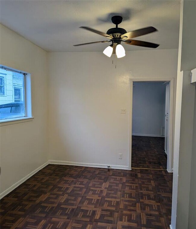 Building Photo - 1708 Common St