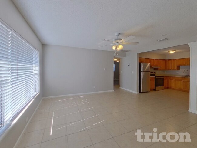 Foto del edificio - 1440 Overlea St