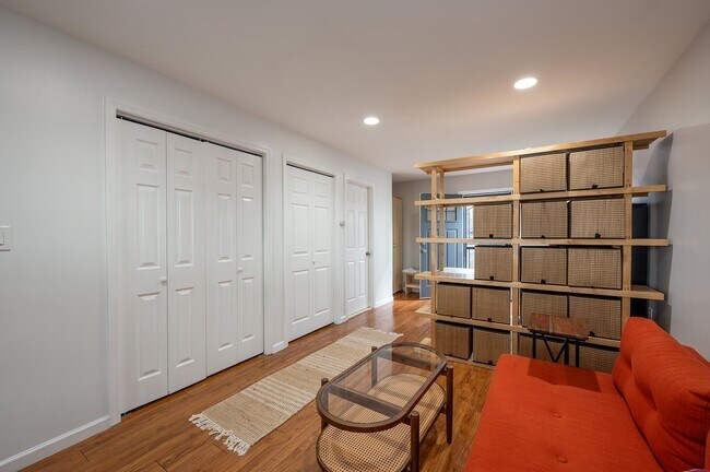 Foto del edificio - 72 Henry St