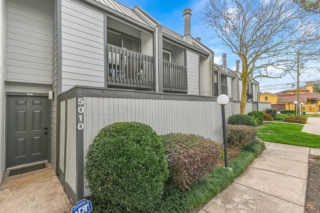Primary Photo - 5010 Glenmont Dr