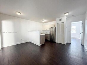 Building Photo - 1040 NW 3rd Ave