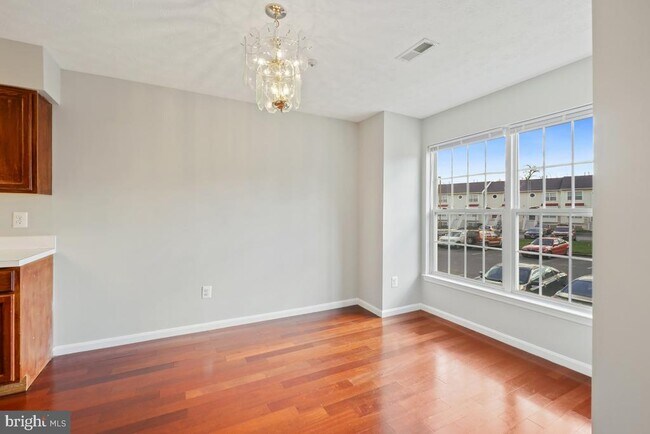 Foto del edificio - 6081 64th Ave