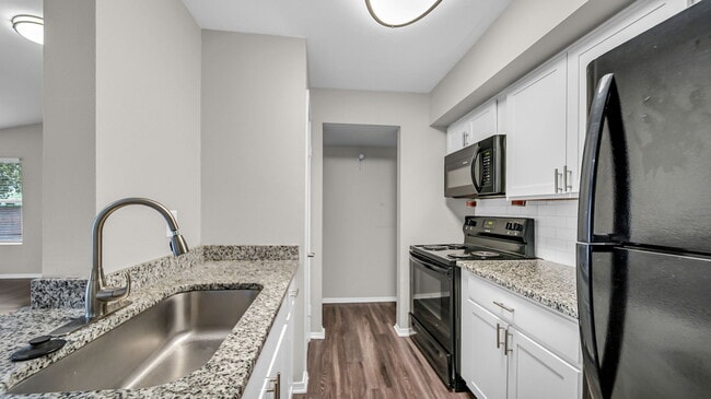 Building Photo - The Nova Apartments