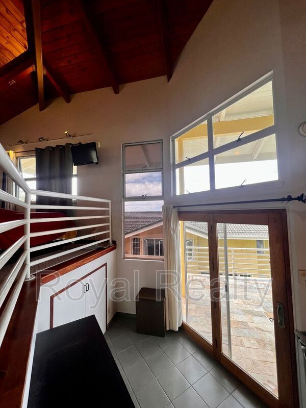 Foto del edificio - 4846 Sierra Dr