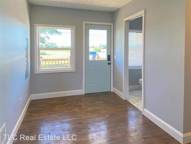 Building Photo - 3 br, 2 bath House - 190 Elm Street
