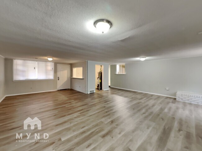 Building Photo - 3675 Ridgemont Ave