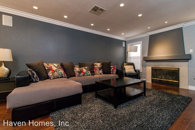 Building Photo - 3 br, 3 bath House - 9809 La Vid Ct