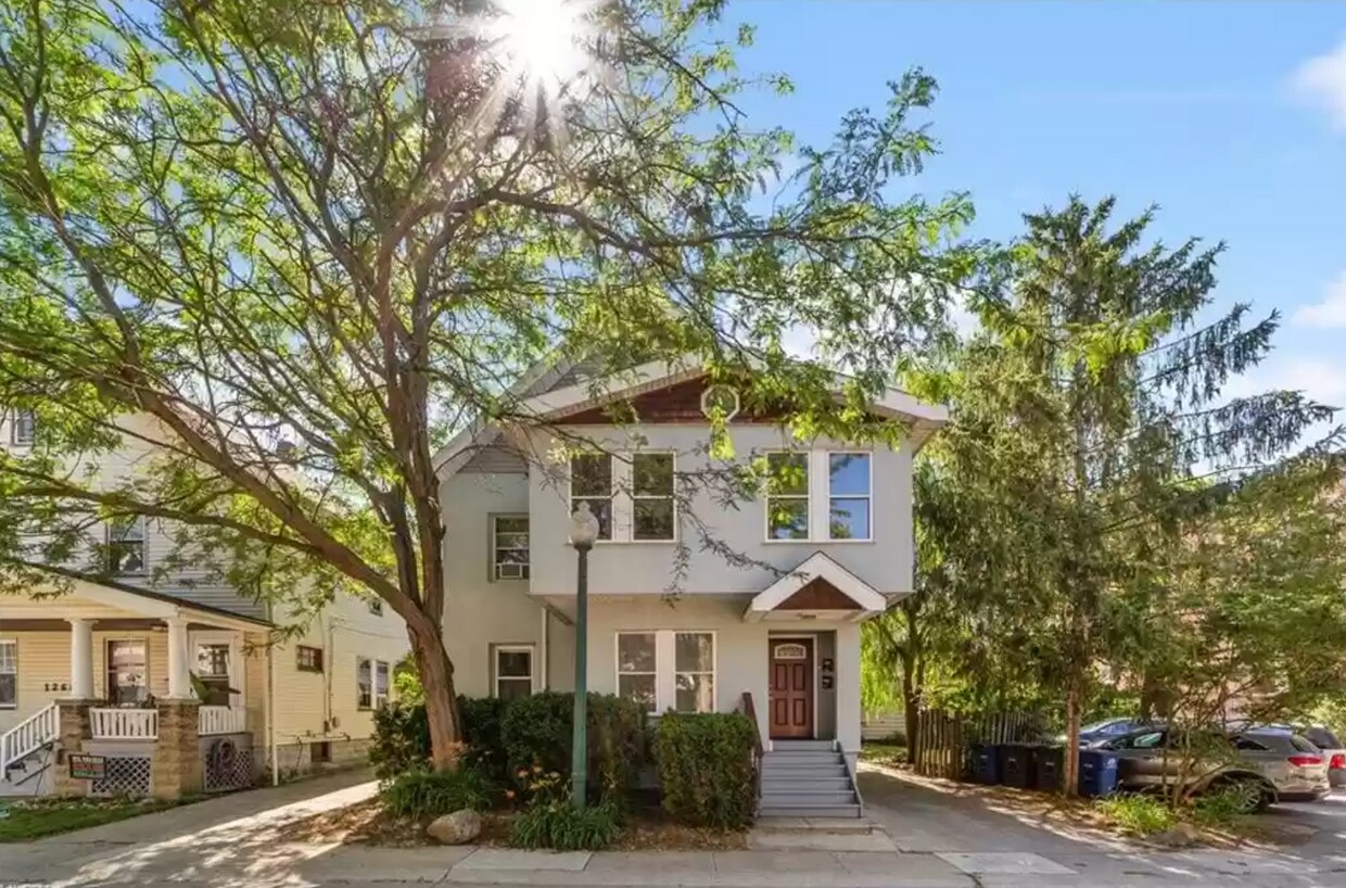 Foto principal - 1264 Clifton Prado