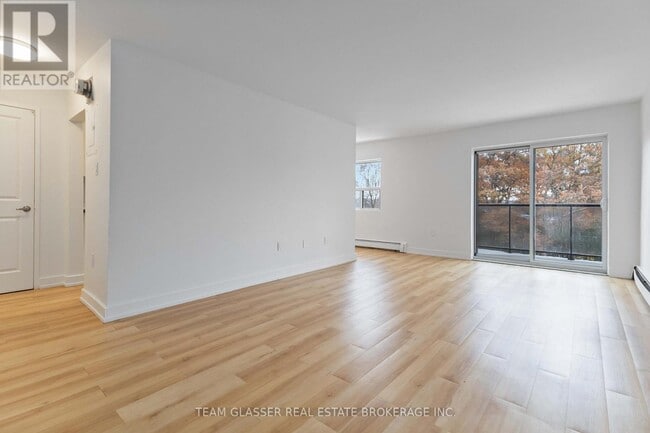 Building Photo - 530 Proudfoot Ln