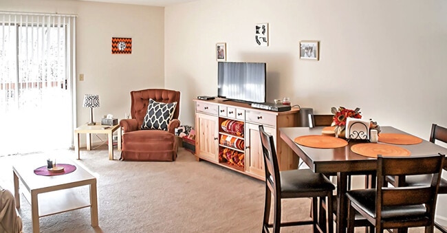 Living room - Chase Apartments