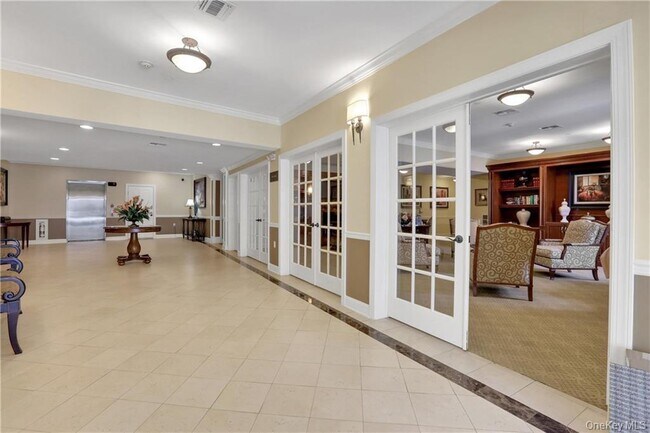 Foto del edificio - 75 Quaker Ave