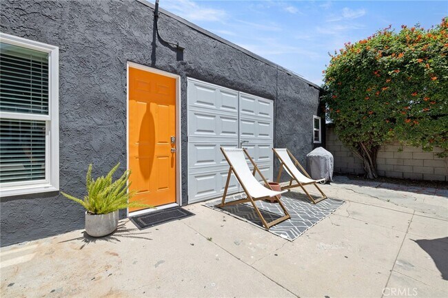 Foto del edificio - 1583 W 48th St