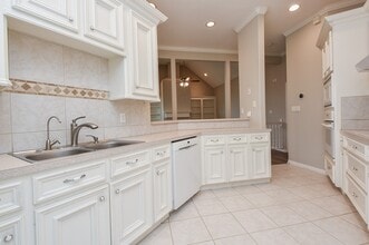 Building Photo - 11102 Waxwing St