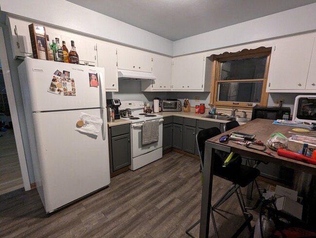 Kitchen - 12307 W Locust St