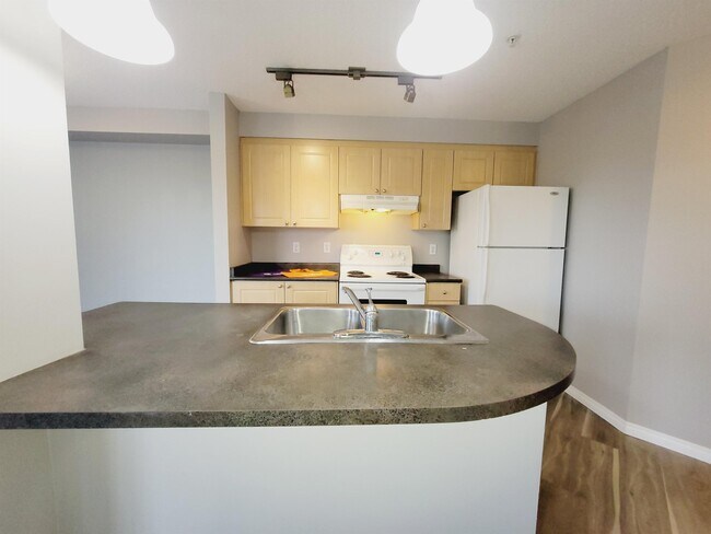 Photo du bâtiment - 622 McAllister Loop SW