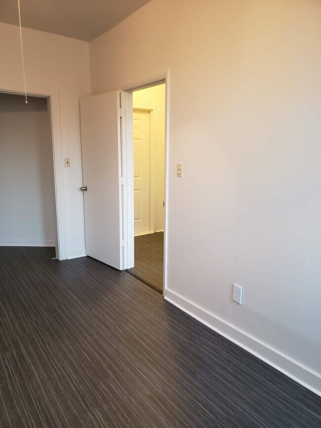 Foto del edificio - 158 1/2 Ann St