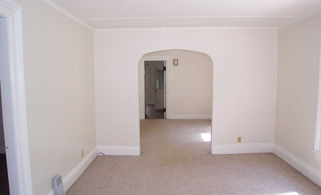 Building Photo - 69 Cypress St