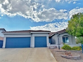 Building Photo - 105 Crescent Bay St