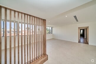Building Photo - 145 S Maple Dr