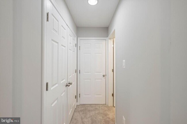 Foto del edificio - 9947 Fendall St