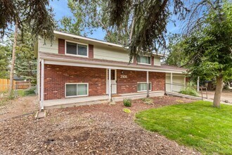 Building Photo - 2908 Oxford Ct