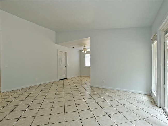 Building Photo - 7317 Lunar Dr